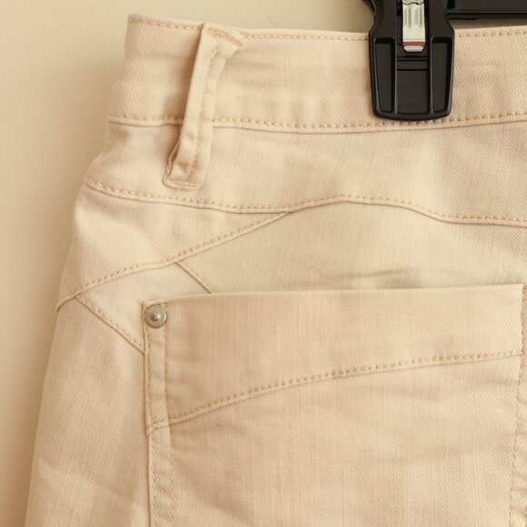 Size 8 - Cleo Petite Jeans - Off White - Straight Leg - Picture 14 of 15